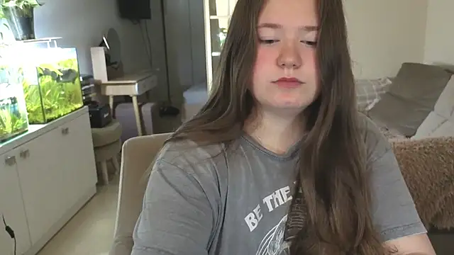 Snapshot of remirann_ chatting on 11-02-25, 05:21 remirann online show from 11-02-25, 05:21