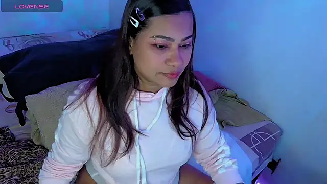 kiarybell   online show from 10-24-25, 04:53