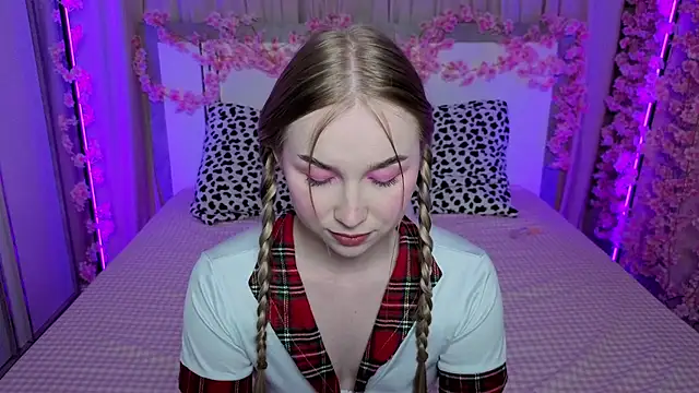 LilyStarlight online show from 04-13-26, 03:23