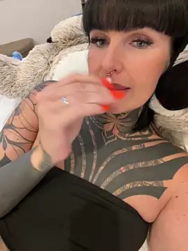 InkedBiitch online show from 06-03-26, 05:18
