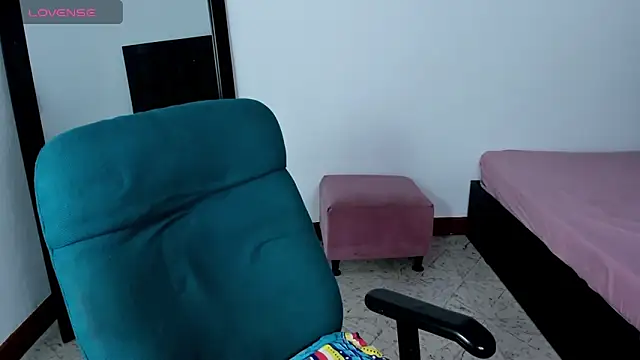 MaiaPetitte  online show from 12-30-24, 01:25