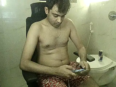 Snapshot of king_kong_india1 chatting on 09-29-25, 07:40 king kong india1 online show from 09-29-25, 07:40