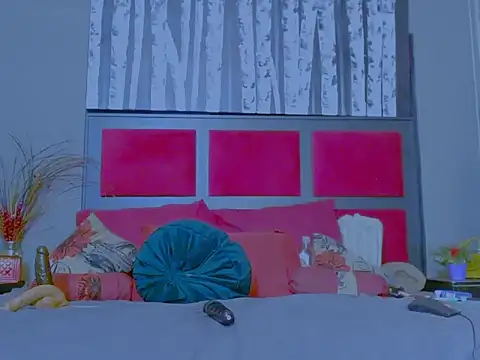 MissParis26 online show from 11-07-25, 08:53