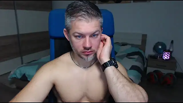 RobbyShawz online show from 12-31-24, 05:44