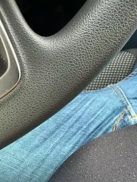 Snapshot of Cezar993 chatting on 02-02-25, 02:02 Cezar993 online show from 02-02-25, 02:02