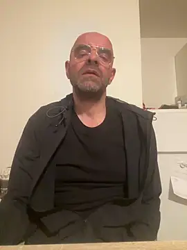 slim1976006 online show from 05-01-26, 01:32