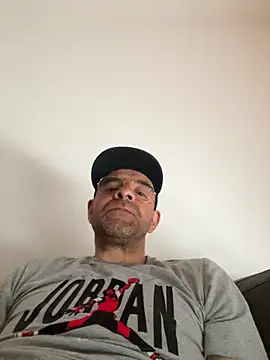 slim1976006 online show from 05-04-26, 10:55