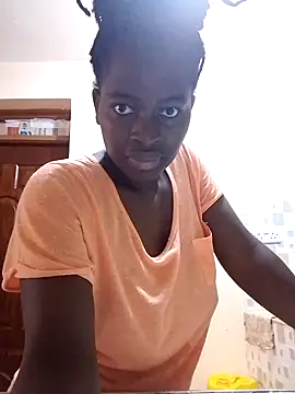 Snapshot of _cutemelania chatting on 02-03-25, 12:14  cutemelania online show from 02-03-25, 12:14