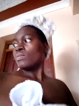 Snapshot of _cutemelania chatting on 02-08-25, 10:29  cutemelania online show from 02-08-25, 10:29