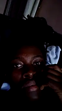 Snapshot of _cutemelania chatting on 02-14-25, 09:10  cutemelania online show from 02-14-25, 09:10