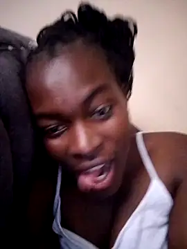 Snapshot of _cutemelania chatting on 03-04-25, 02:32  cutemelania online show from 03-04-25, 02:32