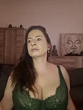 cristalines online show from 11-10-25, 11:53