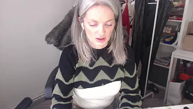 Sabdeluxe online show from 01-31-25, 10:42