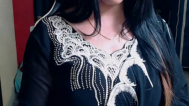 Naiaa-mylove online show from 10-24-25, 07:49