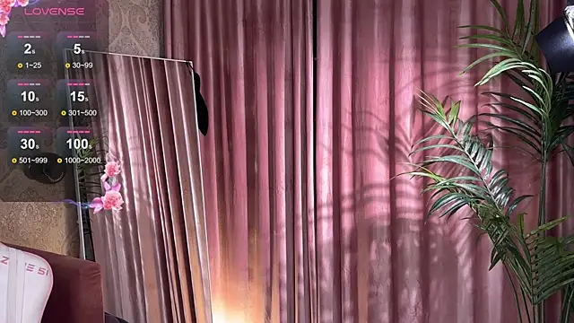 Snapshot of 01_lili_01 chatting on 09-21-25, 10:50 01 lili 01 online show from 09-21-25, 10:50