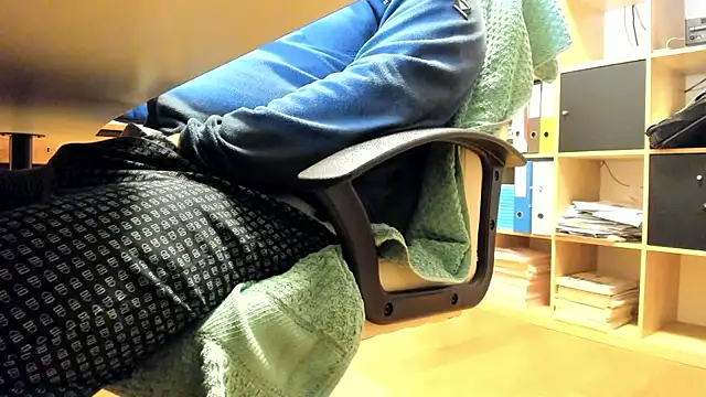 Snapshot of leccaleccafiga chatting on 01-13-26, 09:20 leccaleccafiga online show from 01-13-26, 09:20