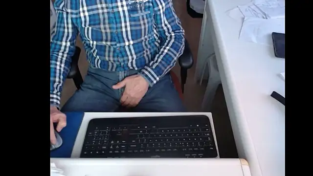 Snapshot of dutchpornking chatting on 02-05-25, 04:36 dutchpornking online show from 02-05-25, 04:36