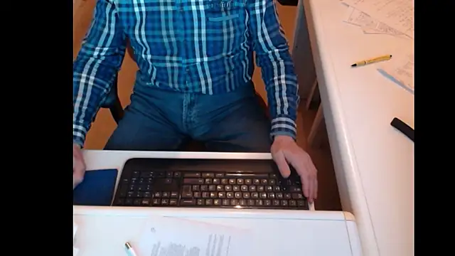 Snapshot of dutchpornking chatting on 02-10-25, 07:17 dutchpornking online show from 02-10-25, 07:17