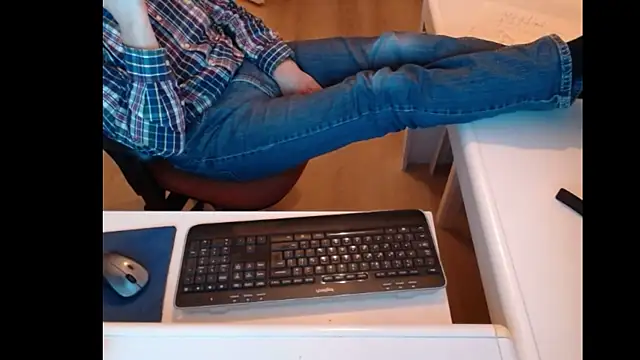 Snapshot of dutchpornking chatting on 02-17-25, 06:59 dutchpornking online show from 02-17-25, 06:59