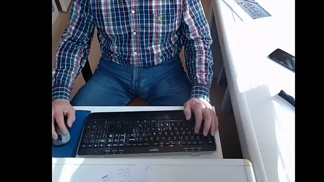 Snapshot of dutchpornking chatting on 03-06-25, 11:47 dutchpornking online show from 03-06-25, 11:47