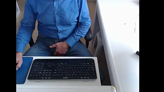 Snapshot of dutchpornking chatting on 09-14-25, 10:25 dutchpornking online show from 09-14-25, 10:25