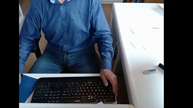 Snapshot of dutchpornking chatting on 09-18-25, 06:48 dutchpornking online show from 09-18-25, 06:48