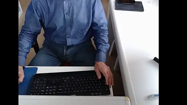 Snapshot of dutchpornking chatting on 09-22-25, 07:10 dutchpornking online show from 09-22-25, 07:10