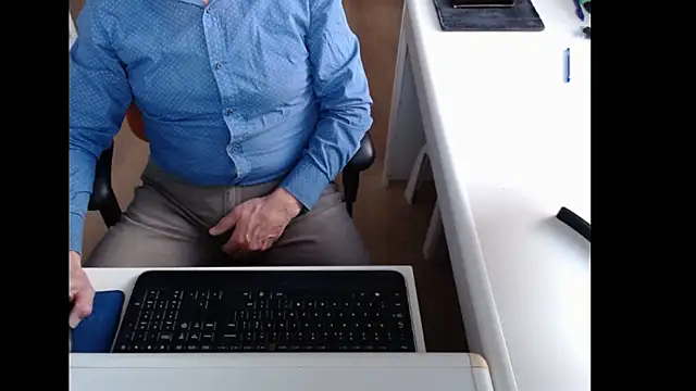 dutchpornking online show from 11-25-25, 08:03