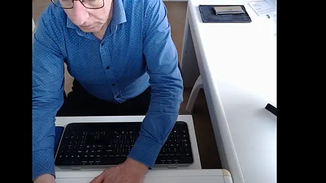 dutchpornking online show from 04-06-26, 06:47