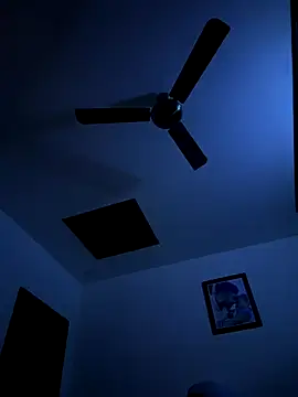 luciferdxm5 online show from 12-23-25, 04:21