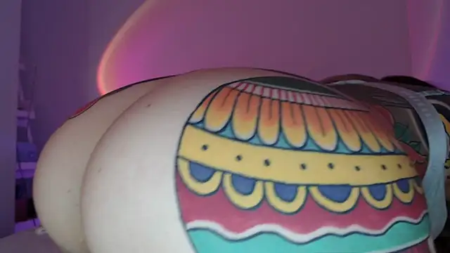 Snapshot of Sophia_Sapphire chatting on 12-20-24, 05:08 Sophia Sapphire online show from 12-20-24, 05:08