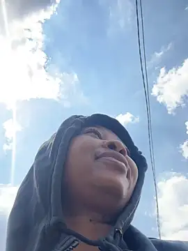 Snapshot of cherrybabe76 chatting on 11-05-25, 11:32 cherrybabe76 online show from 11-05-25, 11:32