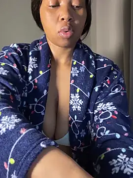 Snapshot of cherrybabe76 chatting on 11-28-25, 06:38 cherrybabe76 online show from 11-28-25, 06:38