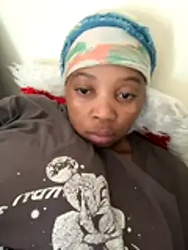 Snapshot of cherrybabe76 chatting on 11-30-25, 04:44 cherrybabe76 online show from 11-30-25, 04:44