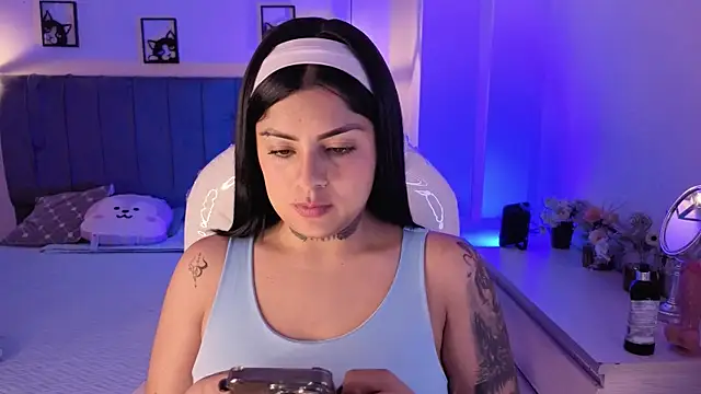 Catalinaa martinez online show from 10-31-25, 03:18