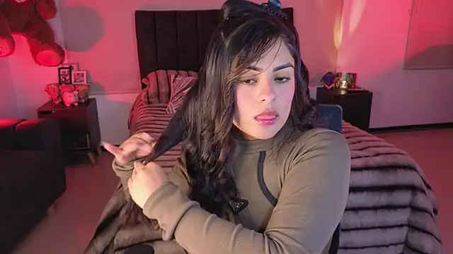 Catalinaa martinez online show from 06-07-26, 02:16