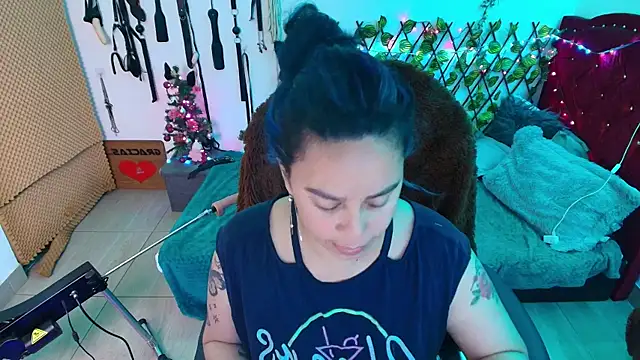 elektra 32 online show from 12-18-25, 07:09