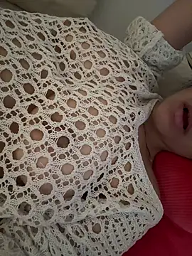 Prettylilgirll online show from 07-03-26, 05:30
