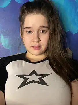 Snapshot of HornyGirlH chatting on 12-13-24, 12:31 HornyGirlH online show from 12-13-24, 12:31