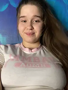 Snapshot of HornyGirlH chatting on 12-21-24, 09:47 HornyGirlH online show from 12-21-24, 09:47