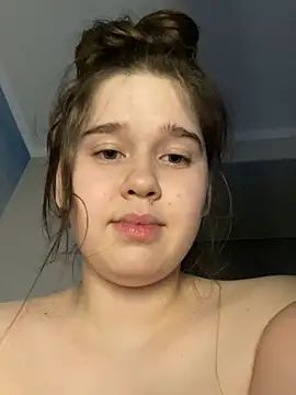 Snapshot of HornyGirlH chatting on 12-22-24, 12:50 HornyGirlH online show from 12-22-24, 12:50