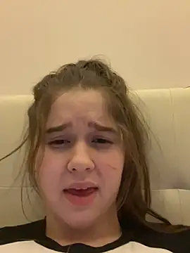 Snapshot of HornyGirlH chatting on 01-25-25, 05:07 HornyGirlH online show from 01-25-25, 05:07