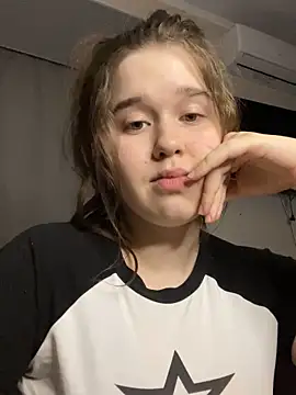 Snapshot of HornyGirlH chatting on 01-31-25, 03:30 HornyGirlH online show from 01-31-25, 03:30