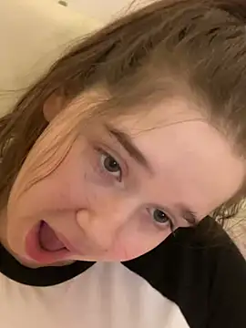 Snapshot of HornyGirlH chatting on 02-03-25, 02:36 HornyGirlH online show from 02-03-25, 02:36