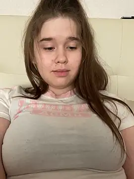 Snapshot of HornyGirlH chatting on 03-09-25, 04:27 HornyGirlH online show from 03-09-25, 04:27