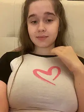 Snapshot of HornyGirlH chatting on 10-16-25, 11:17 HornyGirlH online show from 10-16-25, 11:17