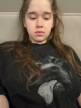 HornyGirlH online show from 04-20-26, 06:05