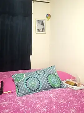 Snapshot of iamemmablake chatting on 10-25-25, 10:59 iamemmablake online show from 10-25-25, 10:59