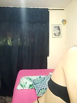 Snapshot of iamemmablake chatting on 11-16-25, 05:29 iamemmablake online show from 11-16-25, 05:29