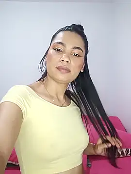 Snapshot of iamemmablake chatting on 02-21-26, 02:01 iamemmablake online show from 02-21-26, 02:01